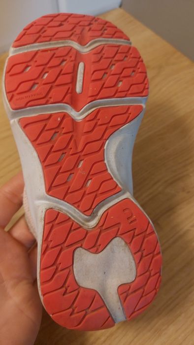 Buty Decathlon Kalenji dla dziewczynki roz. 34 + sandałki gratis