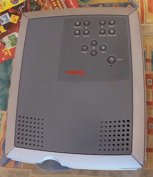 Projector Seha com todos os cabos a funcionar