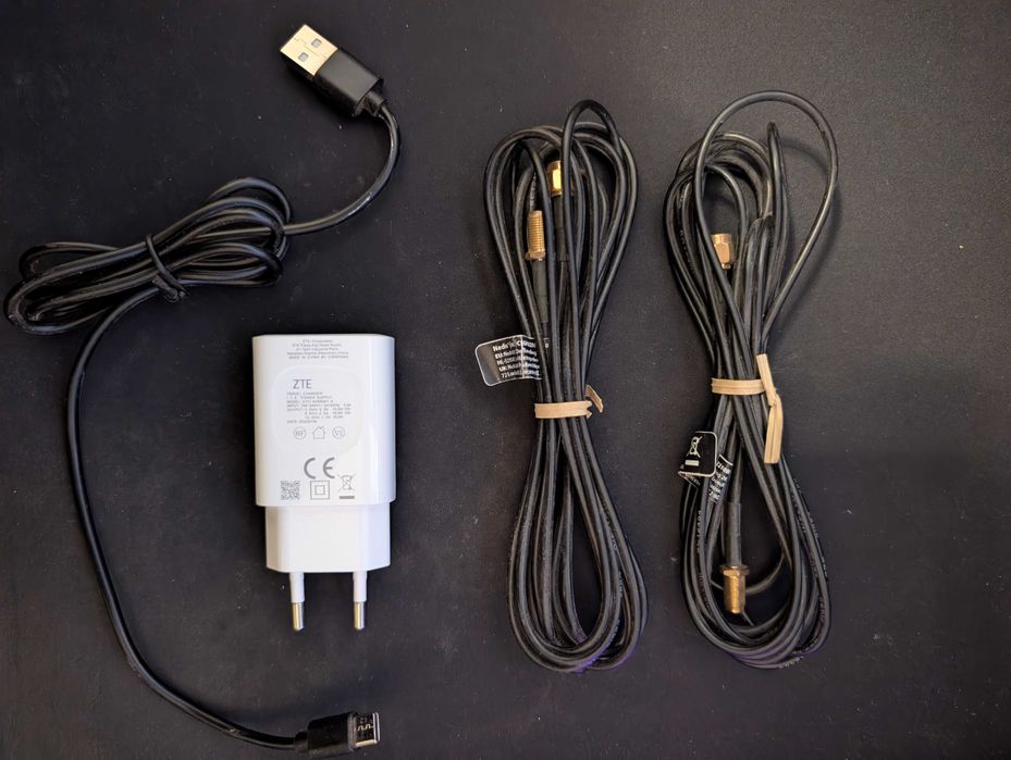 Vendo router ZTE 5G mu5002 usado mais extras