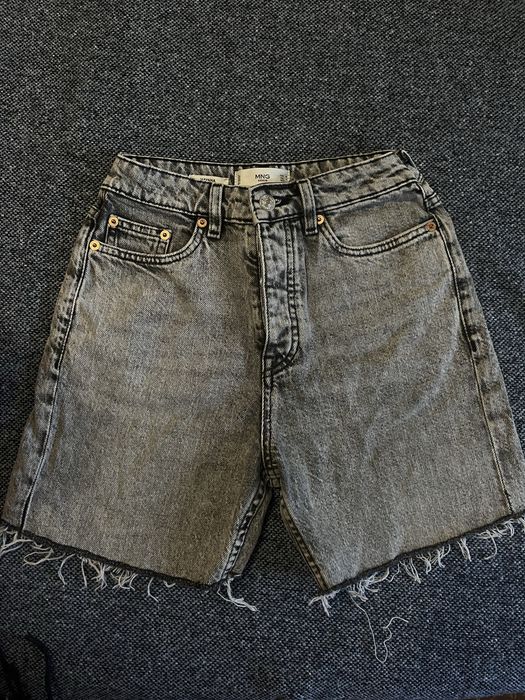 Продам шорты Mango,в хорошем состоянии)