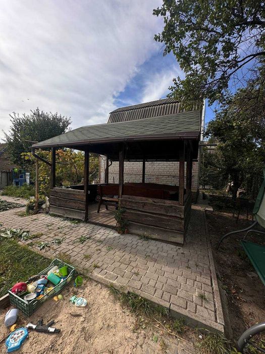 Продається дачний будинок