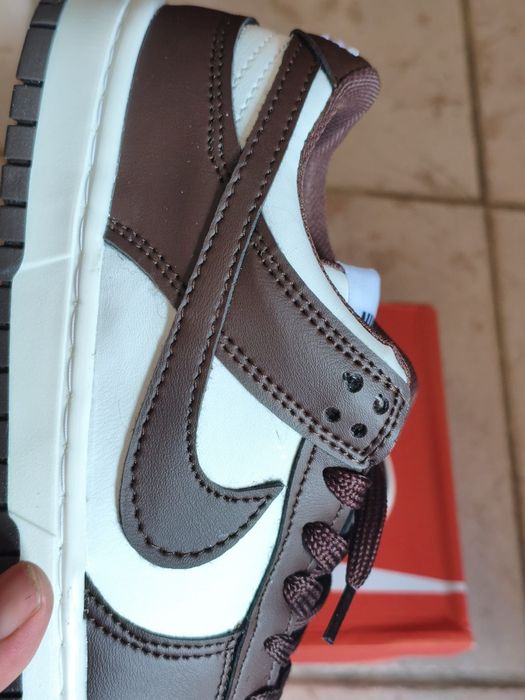 Sapatilhas Nike dank