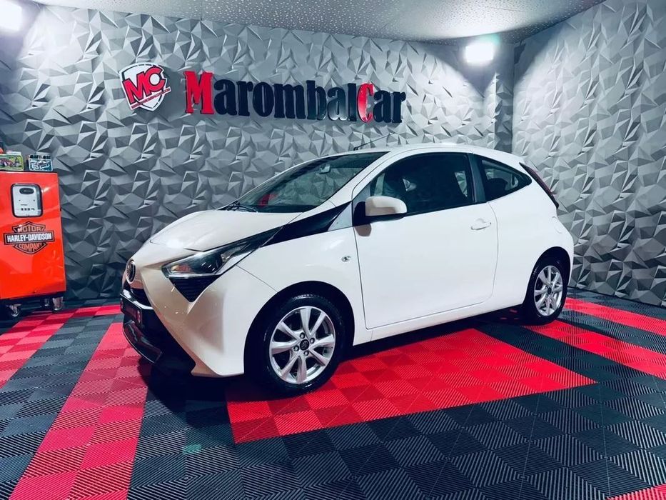 Toyota Aygo 1.0 X-Play Plus