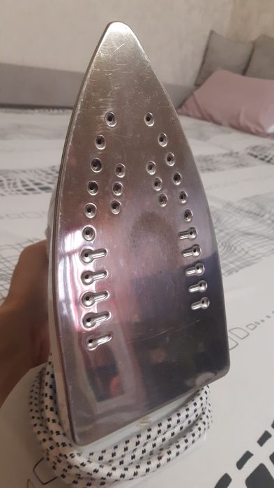 Праска, утюг  Saturn чехія