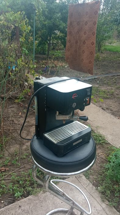 Кавомашина для приготування кави з таблеток