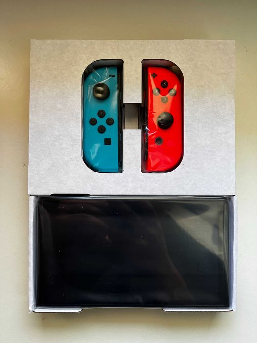 Nintendo Switch Oled | DESBLOQUEADA [NOVA]