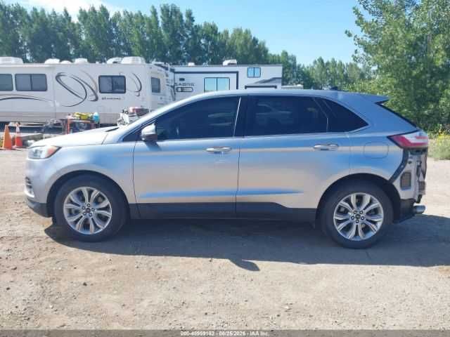 Ford Edge Titanium 2023;