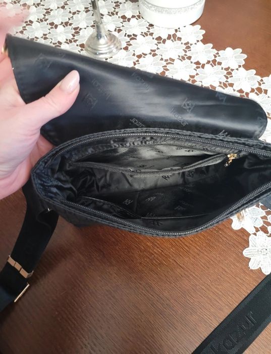 Listonoszka kazar czarna