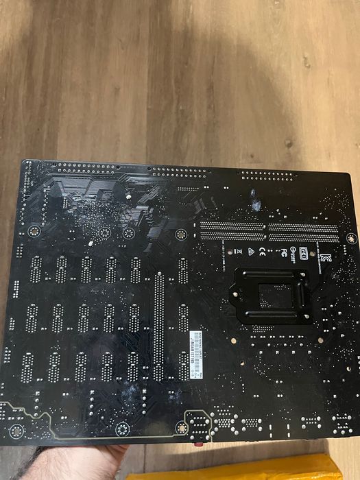 ASUS B250 Mining Expert Motherboard64584614597377121