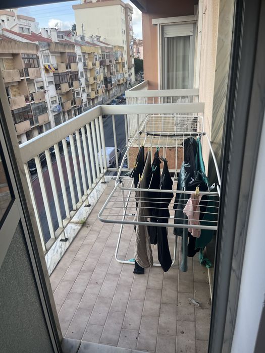 Arrendo Quarto com Casa de Banho Privada