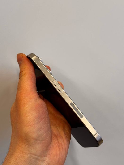 Iphone 15pro 512GB E-sim White Titanium