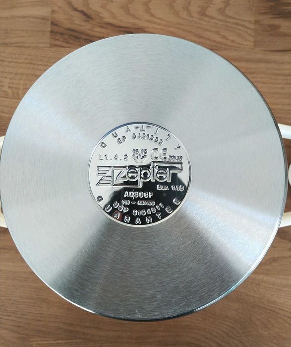 Продам Цептер(кастрюля 4,2 литра диаметр 20 см).