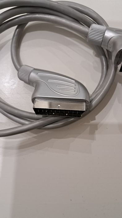 Przewód AV SCART-SCART srebrny..