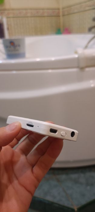 Продам новый цифровой usb MP3 плеер со спикером