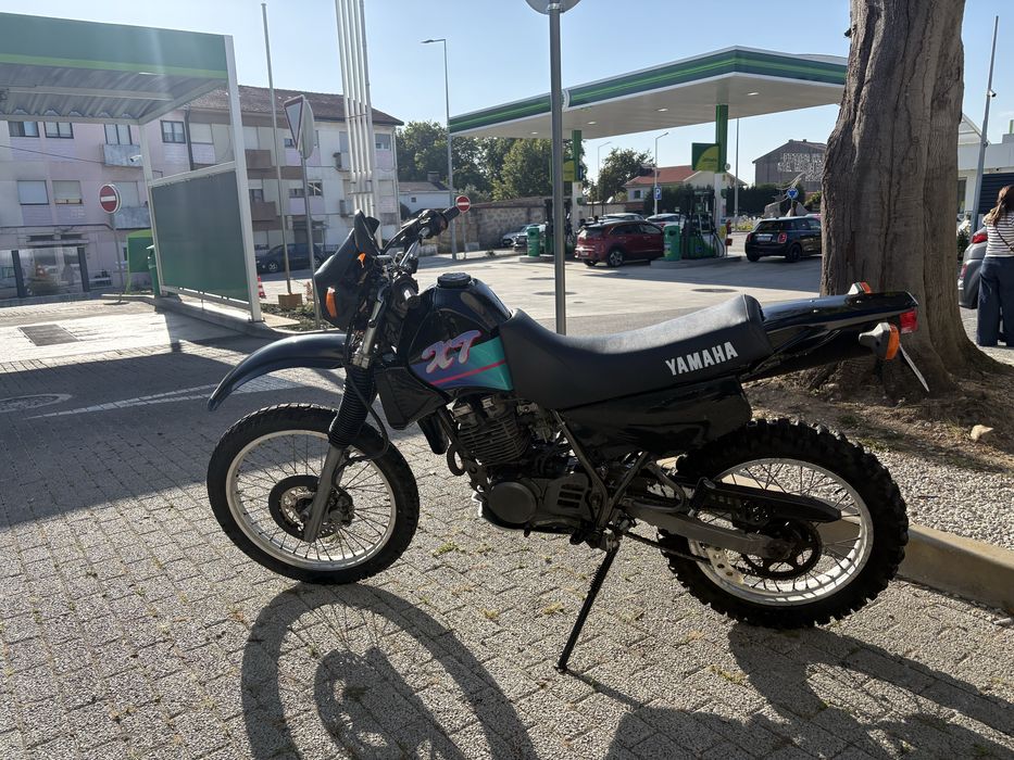 Yamaha XT350 como nova
