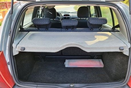 Renault Clio 1.2 (Ano 2000) – Impecável e Bem Estimado