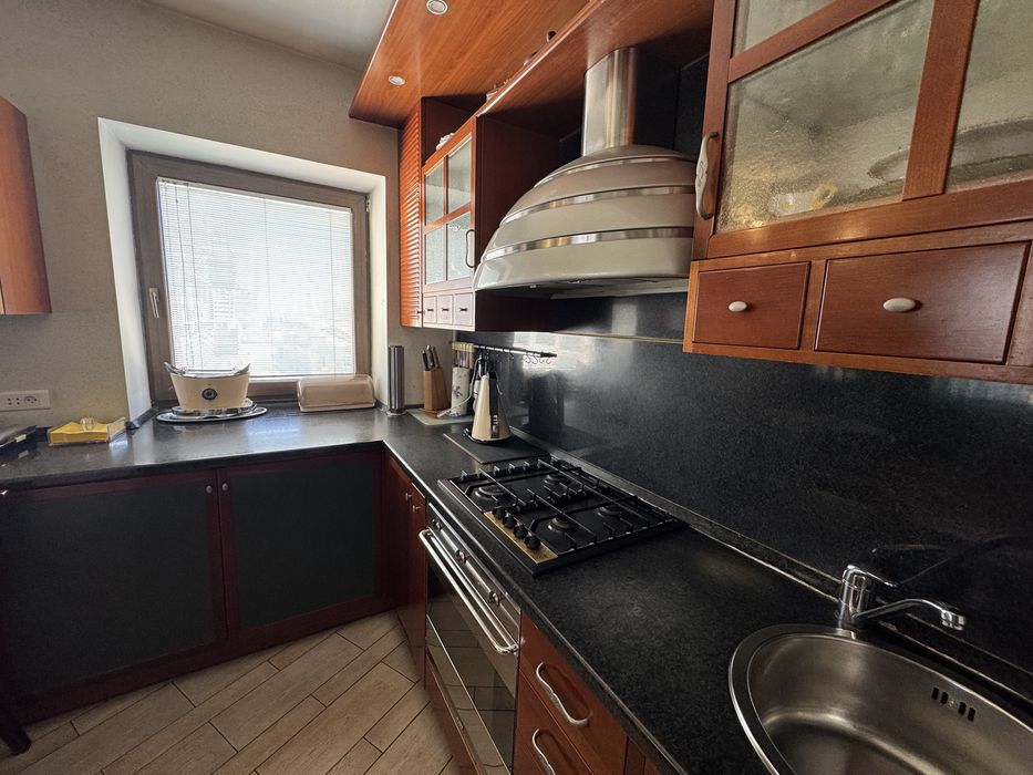 Продається простора 4-х кімнатна квартира в самому центрі Дніпра!