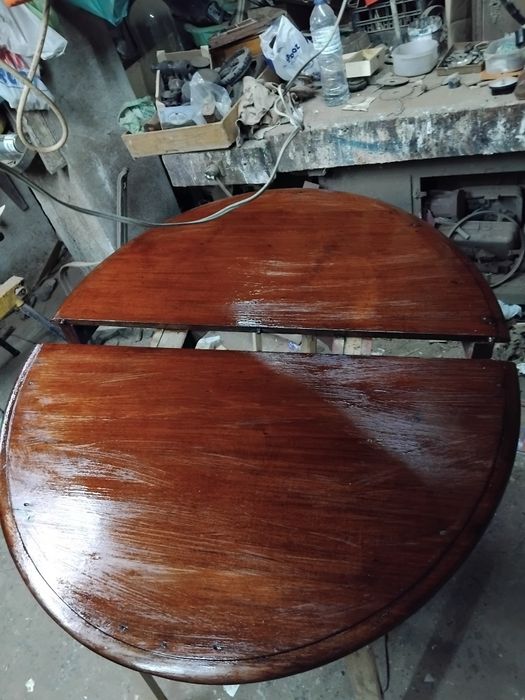Mesa sala jantar em madeira  de vinhatico