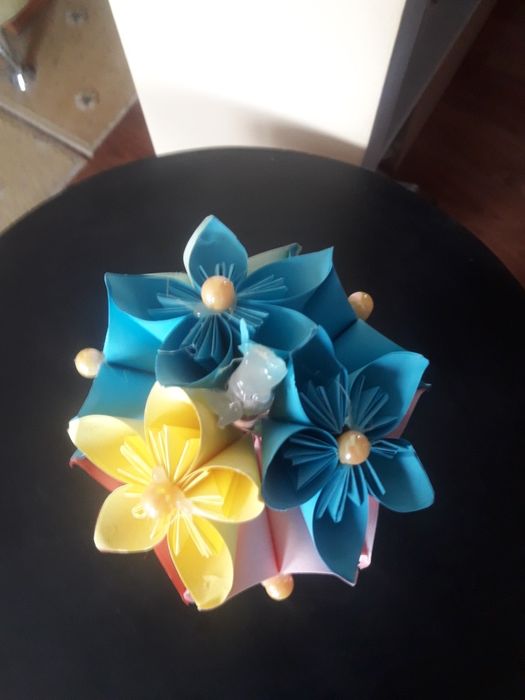 Kwiatek ręcznie wykonany, wys. 30 cm