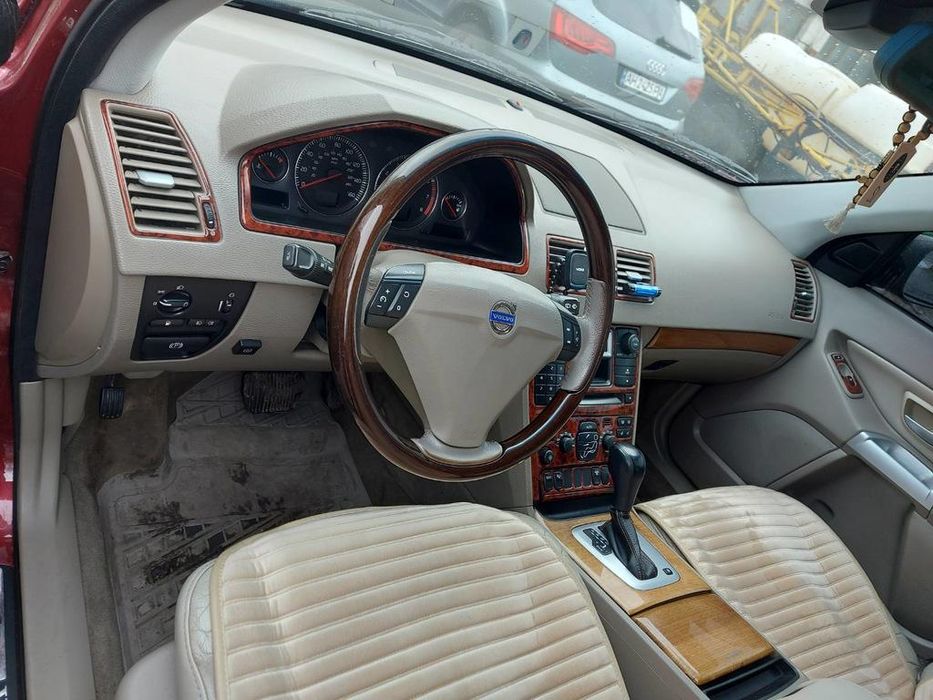Volvo XC90 Накладки на панель под дерево