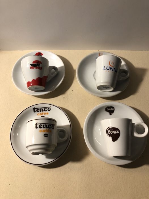 Chávenas e pires de café