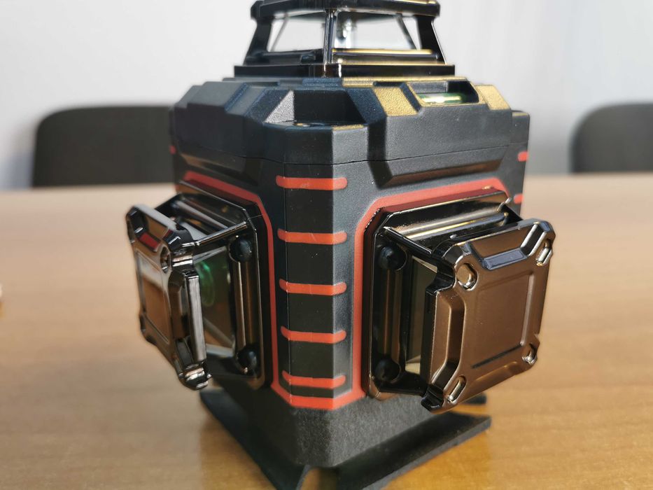 Лазерный уровень  нивелир 4D WOSAI  SP-1603 зеленый 16 линий с пультом