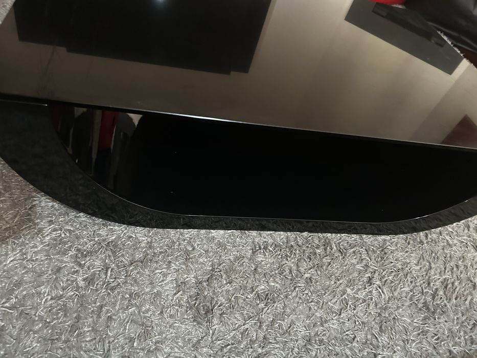 Mesa de sala estar madeira lacada preto e vidro preto