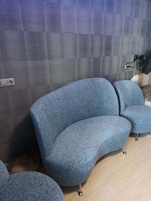 Диван и два кресла