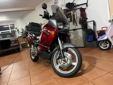 Vendo Honda Varadero 1000 de ano 2000