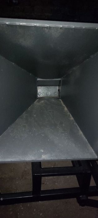 Причеп гілкоріз.