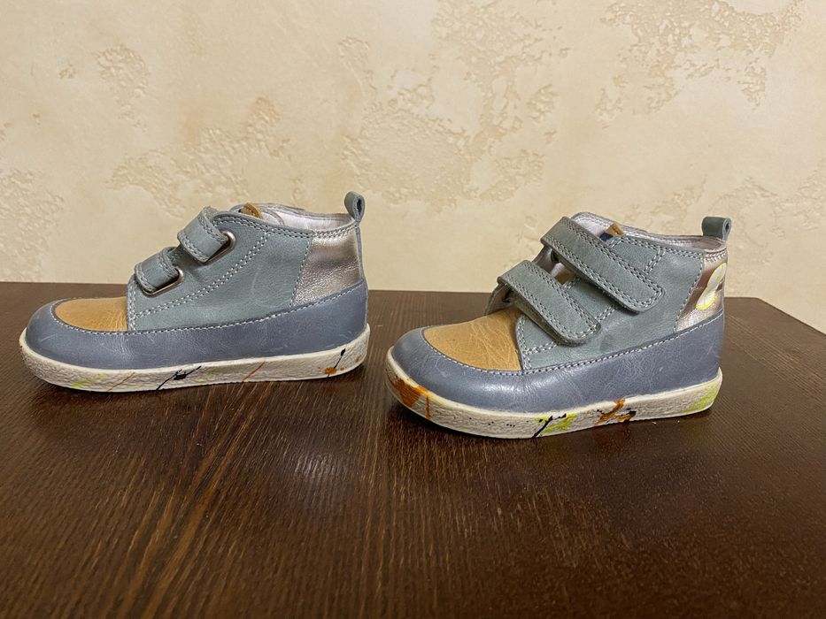 Дитячі черевики 375 грн
