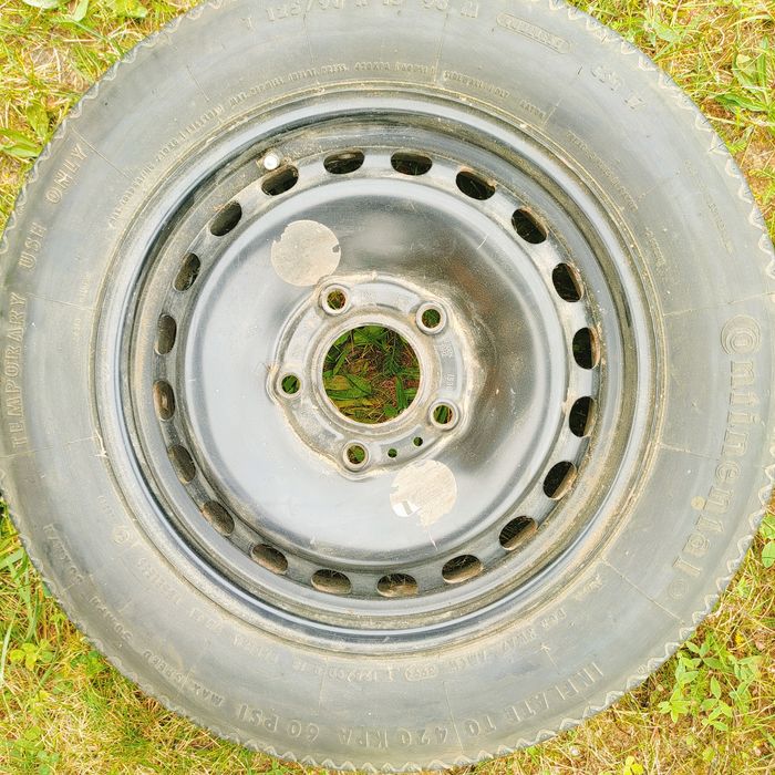 Opona z felgą, koła zapasowe