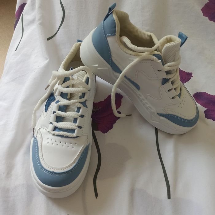 Buty damskie,nastoletni