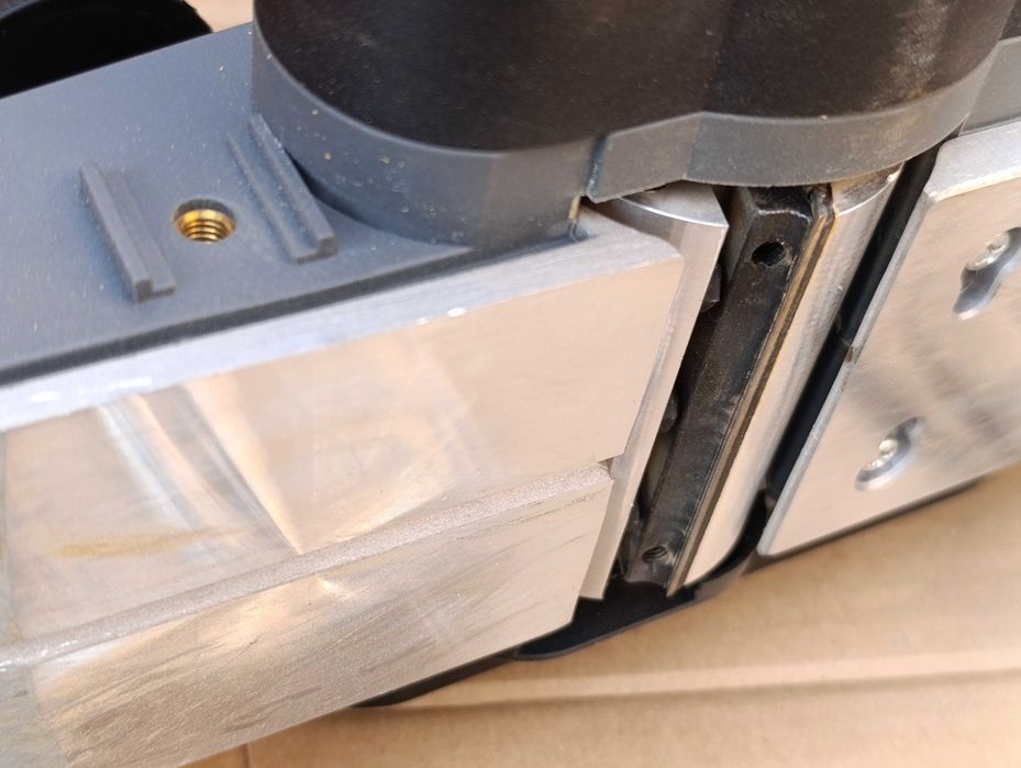 Strug hebel elektryczny Titan TTB876PLN 900W heblarka ręczna 82mm JAK NOWY