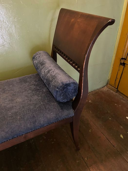 Ławka drewniana  - tapicerowana