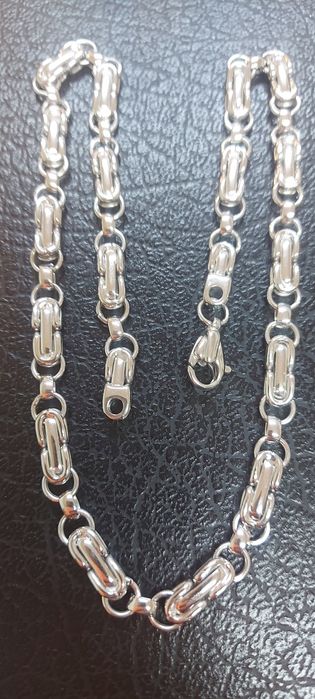 Colar em ouro branco