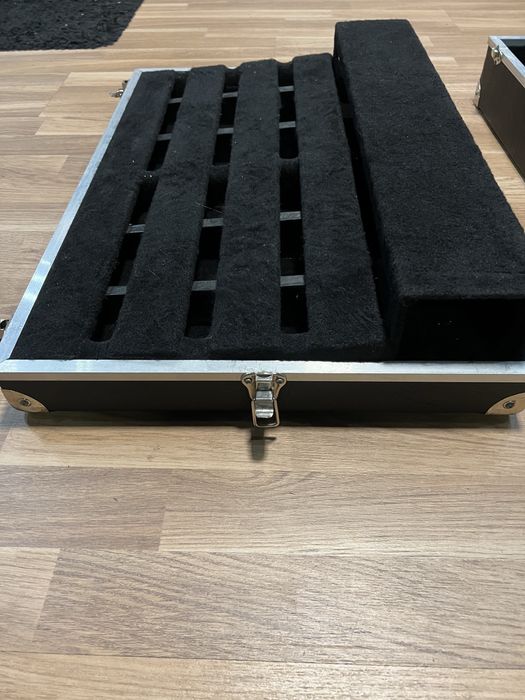 Pedalboard case custom