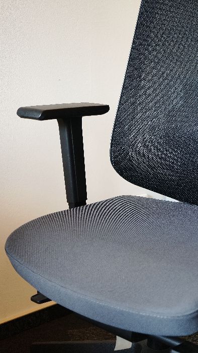 Fotel obrotowy/krzesło obrotowe SAVA