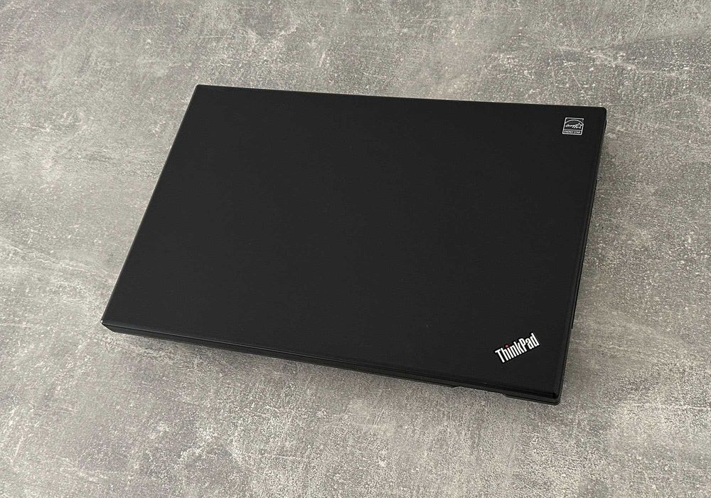 Ноутбук Lenovo ThinkPad 15.6" LED / Core i3 / 6 GB DDR3 / 500 GB HDD