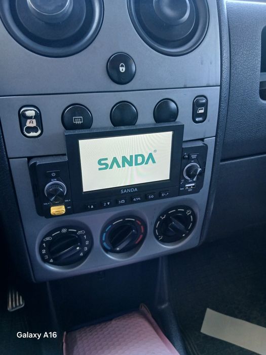 Vendo radio com multimedia