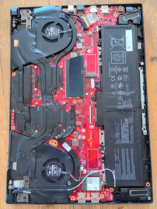 Laptop uszkodzony
