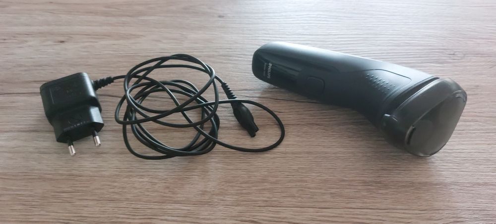 Máquina barbear Philips séries 1000