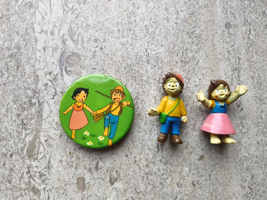 Heidi + Pedro + crachá + 2 cassetes VHS