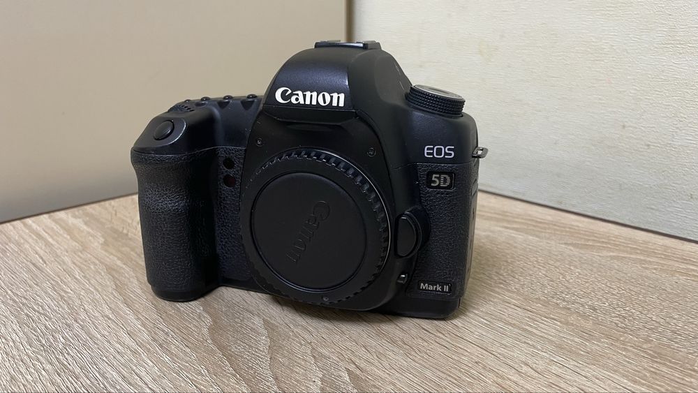 Canon 5D Mark II Body (під відновлення або запчастини)