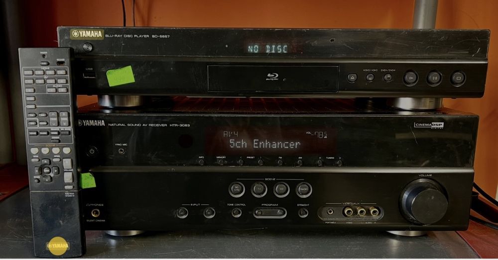Odtwarzacz Blu ray Yamaha BD S667 Amplituner Yamaha HTR 3063