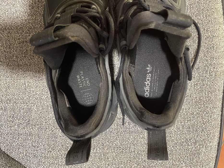 Novas, sapatilhas Adidas, de Homem, pretas, tamanho 40