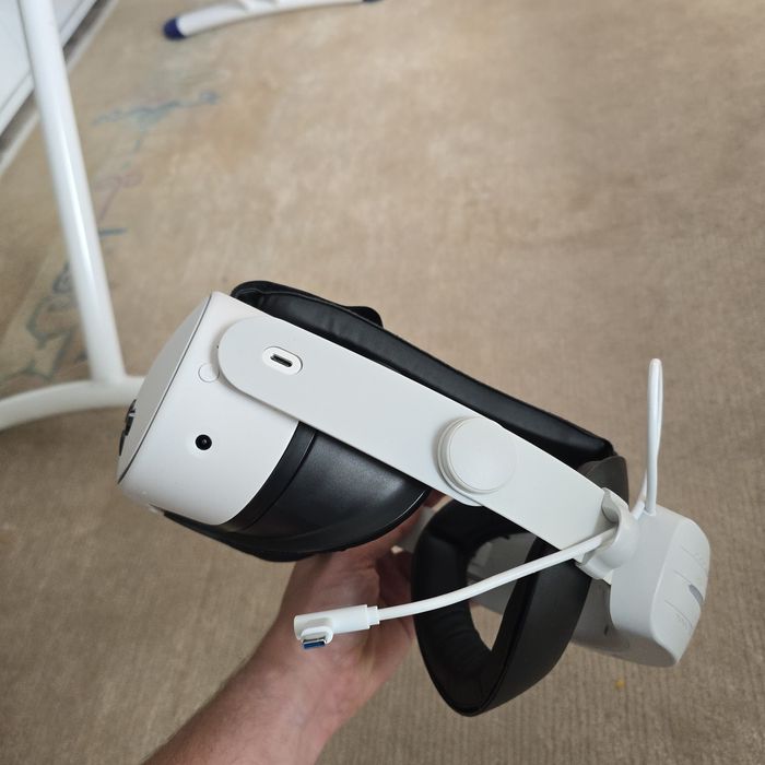 Oculus quest 3s z akcesoriami