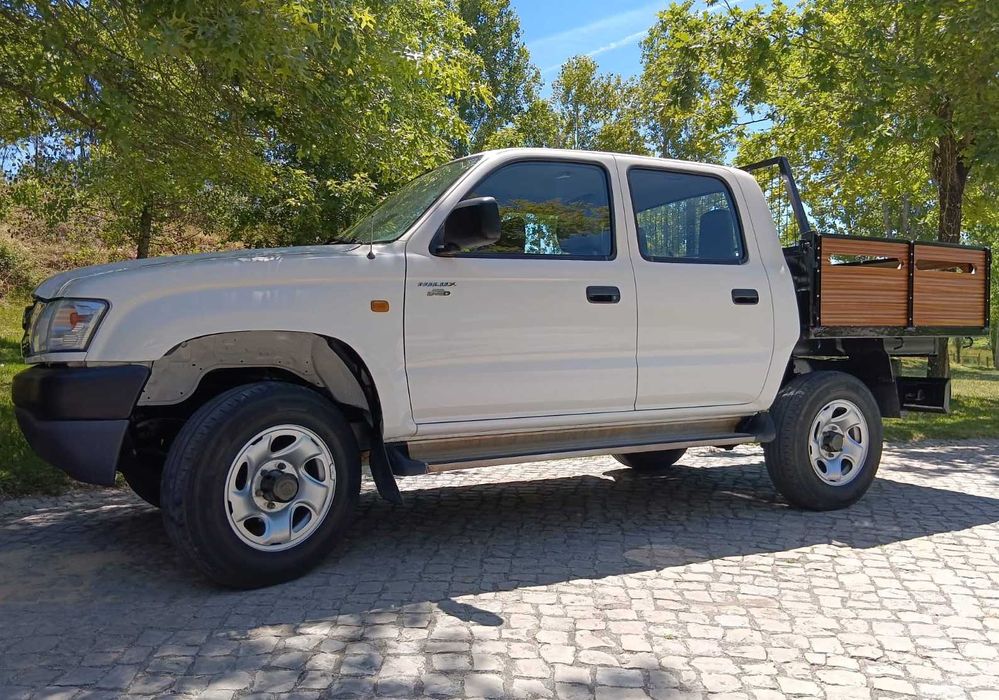 Toyota Hilux D4D  4x4 cabine dupla ano 2004 com IVA dedutível
