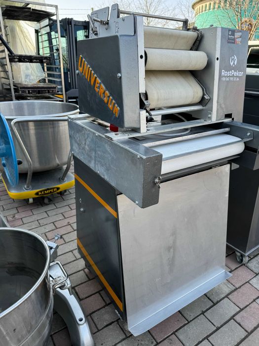 Закаточна машина Universum Круассаномат формовщик круасанів рогаликова