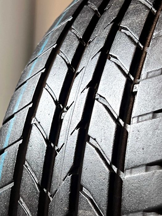 Pneus Goodyear Efficient Grip - 205/50/17 - Como NOVOS